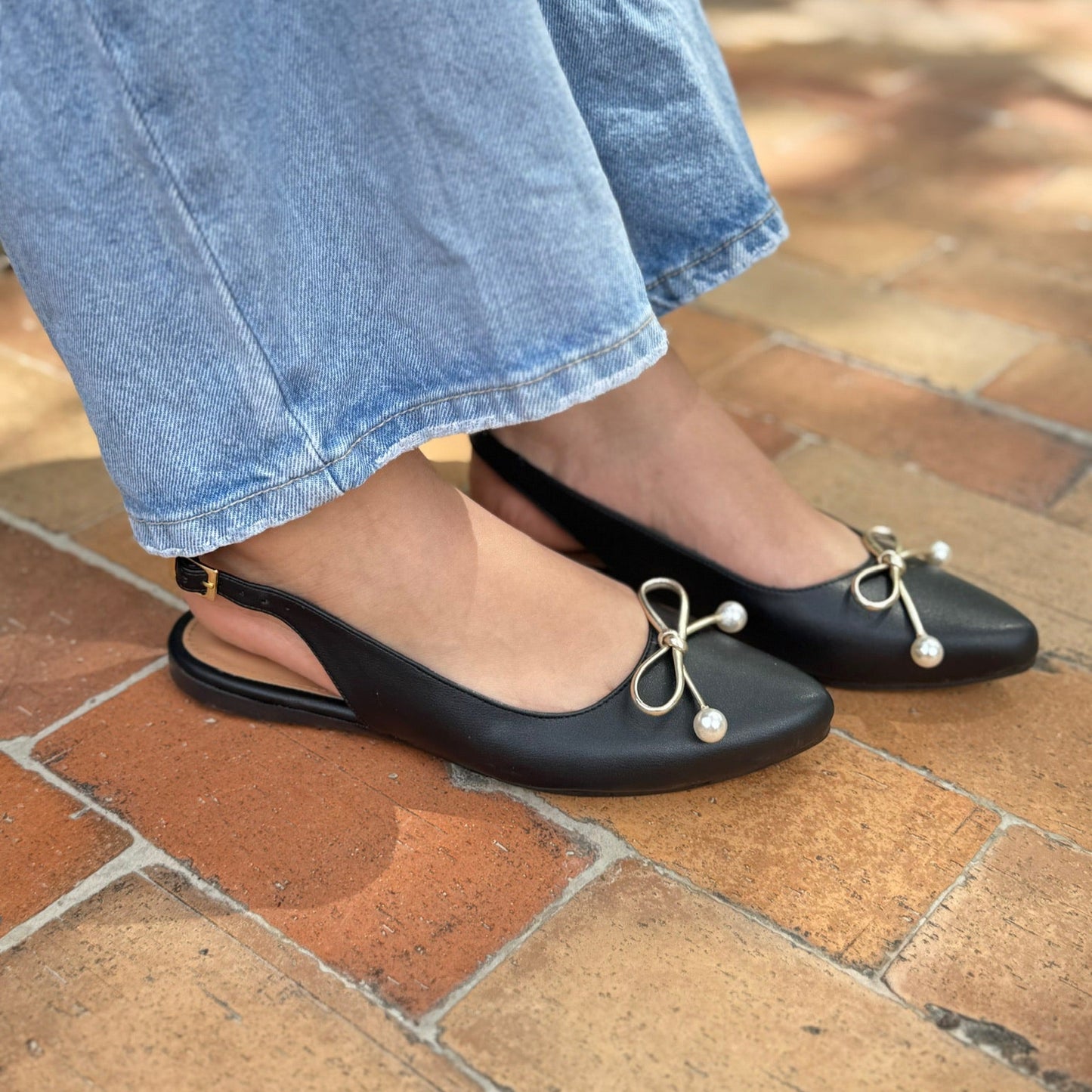 Ref. 597 Flats Mariposa