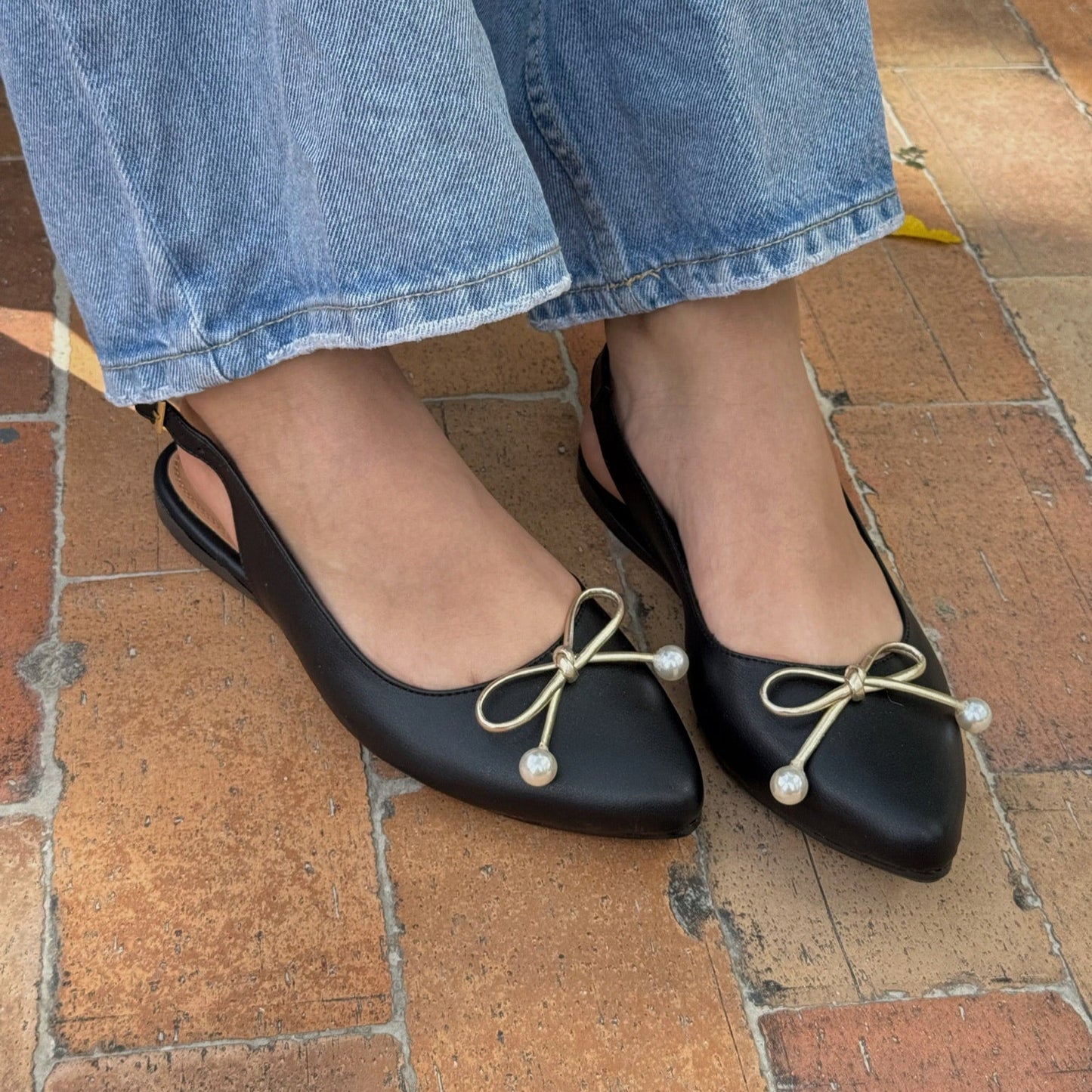 Ref. 597 Flats Mariposa
